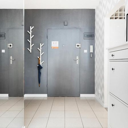 Apartments Warsaw Zelazna By Noclegi Renters المظهر الخارجي الصورة